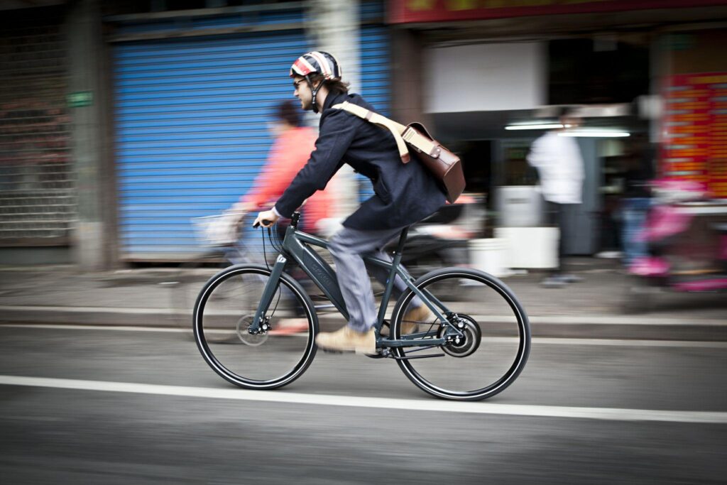 Why Do People Like To Ride E-Bikes? 4 b2 1