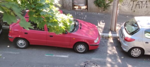 Prodajem auto