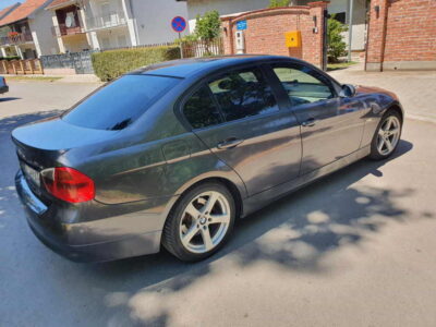 BMW e 90 320 d 2005. god