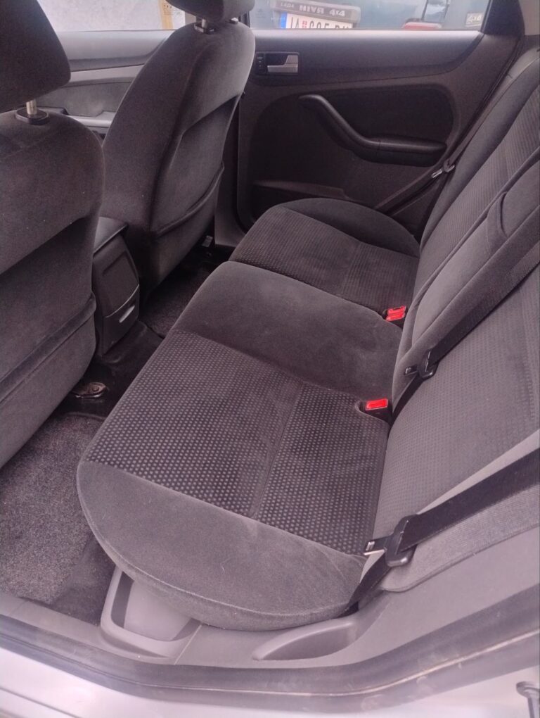 Prodaja automobila Ford Fokus Hečbek