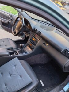 Prodajem MERCEDES 200 C DIZEL